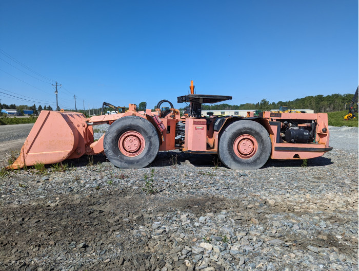 5: 2010 TAMROCK EJC210 Loader