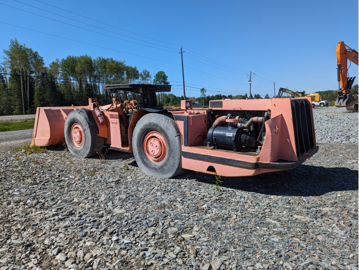 6: 2010 TAMROCK EJC210 Loader