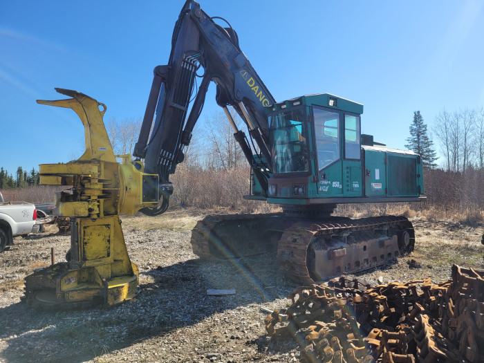 2: 2000 TimberJack 850 Feller Buncher